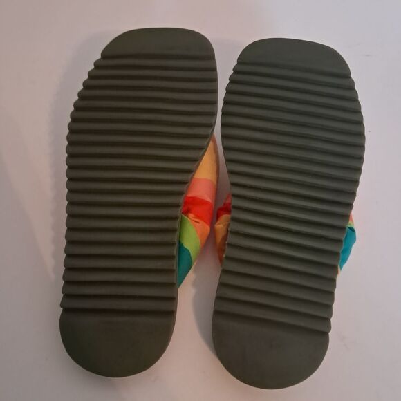 Farm Rio Sandals Women's 7 Puffy Flip Flops Fabric Colorful Tropical Summer - Picture 5 of 5